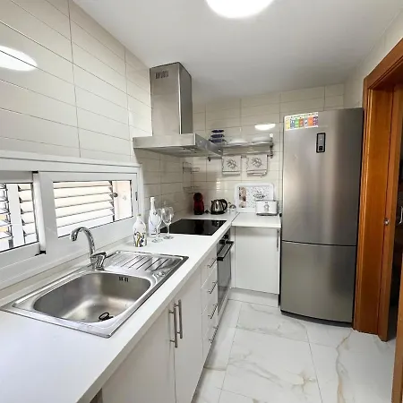 Modern Townhouse With Pool Access 别墅 *