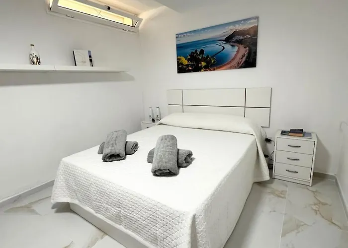 Modern Townhouse With Pool Access Villa Costa Adeje (Tenerife)