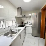 Modern Townhouse With Pool Access Villa *