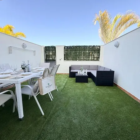 Modern Townhouse With Pool Access Vila Costa Adeje (Tenerife)